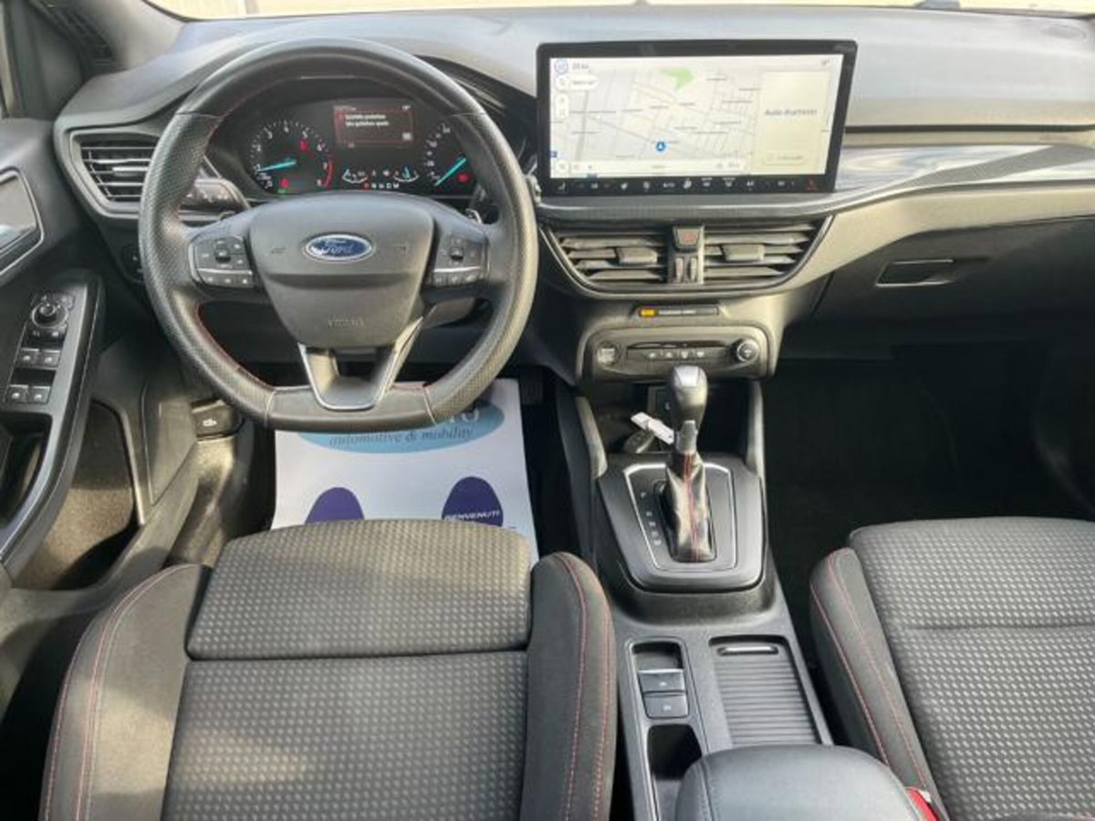 Ford Focus Station Wagon 1.0 EcoBoost Hybrid 155 CV SW ST-Line (13)