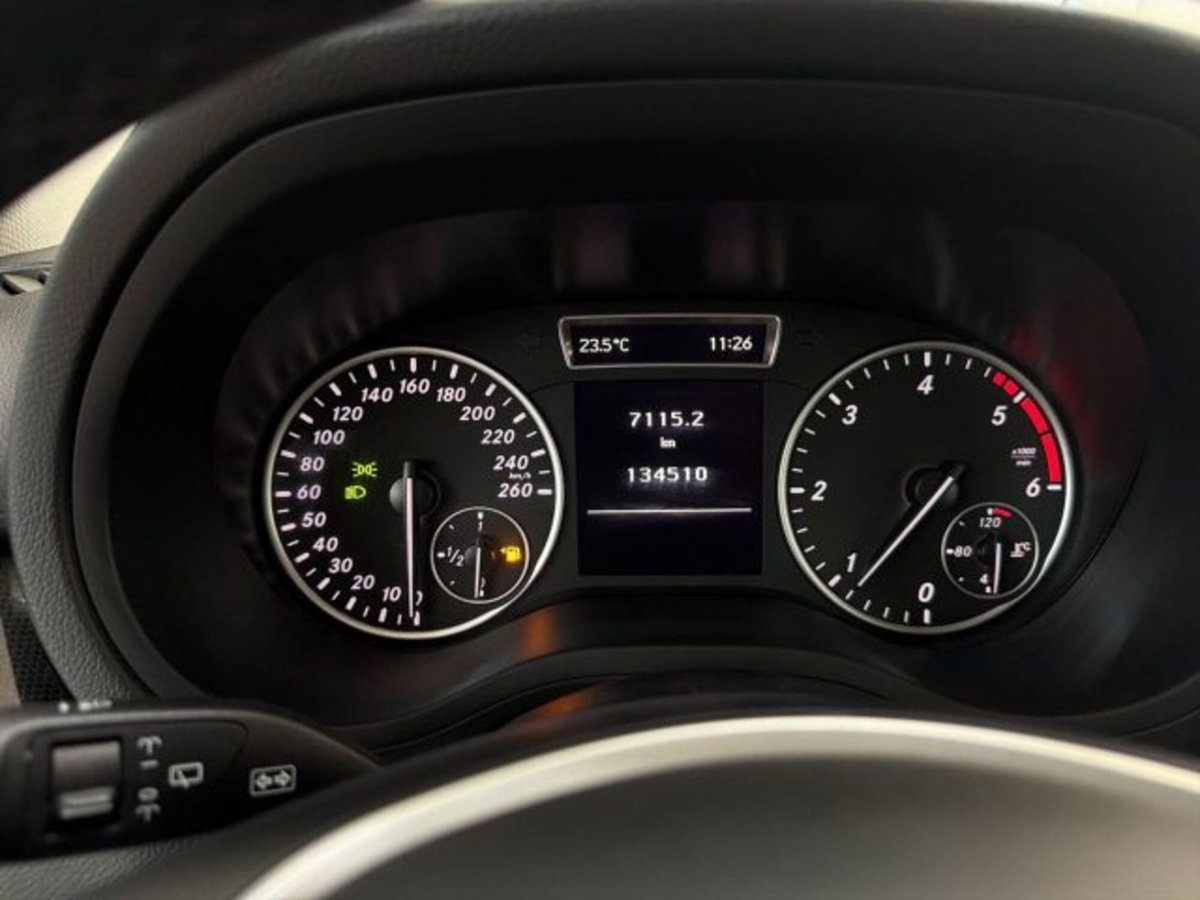 Mercedes-Benz Classe B 180 CDI Premium (10)