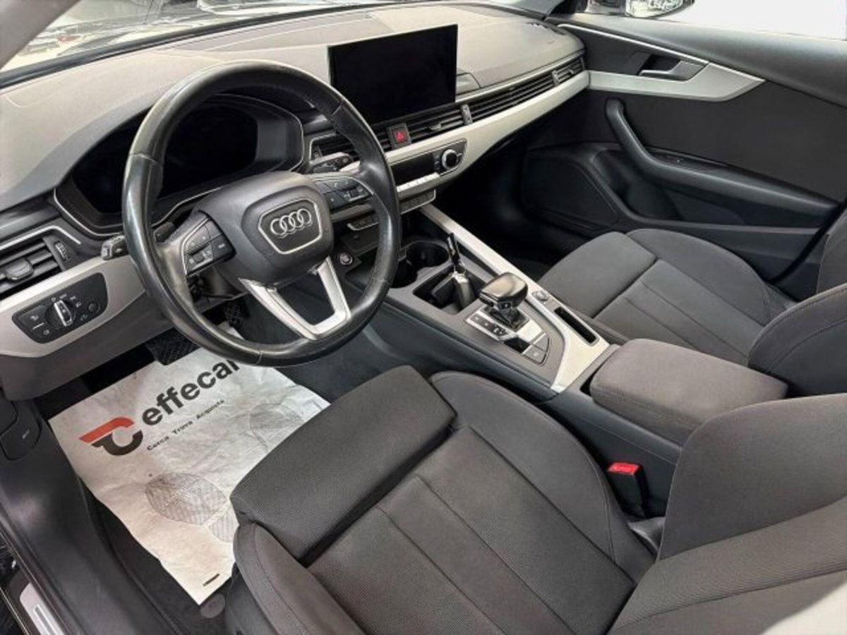 Audi A4 Avant 30 TDI/136 CV S tronic S line edition (7)