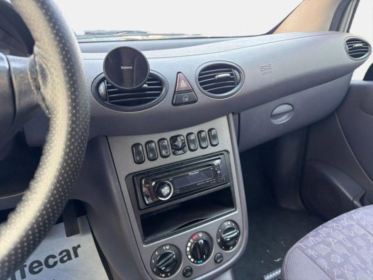 Mercedes-Benz Classe A 140 cat Classic (10)