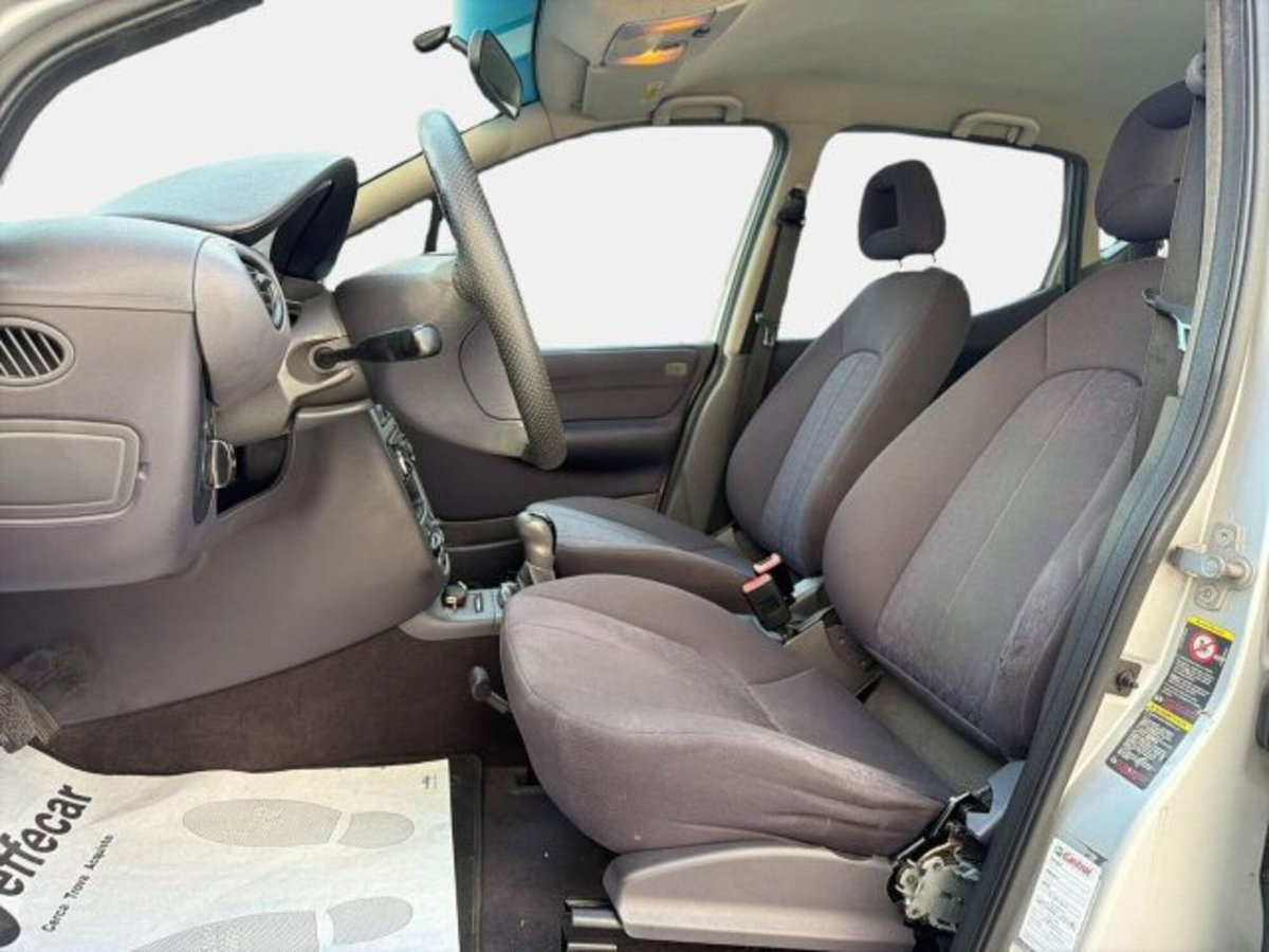 Mercedes-Benz Classe A 140 cat Classic (12)