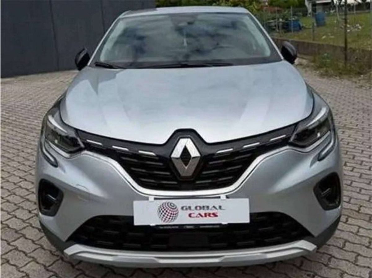 Renault Captur Plug-in Hybrid E-Tech 160 CV Intens (3)