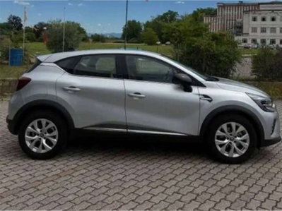 Renault Captur Plug-in Hybrid E-Tech 160 CV Intens (5)