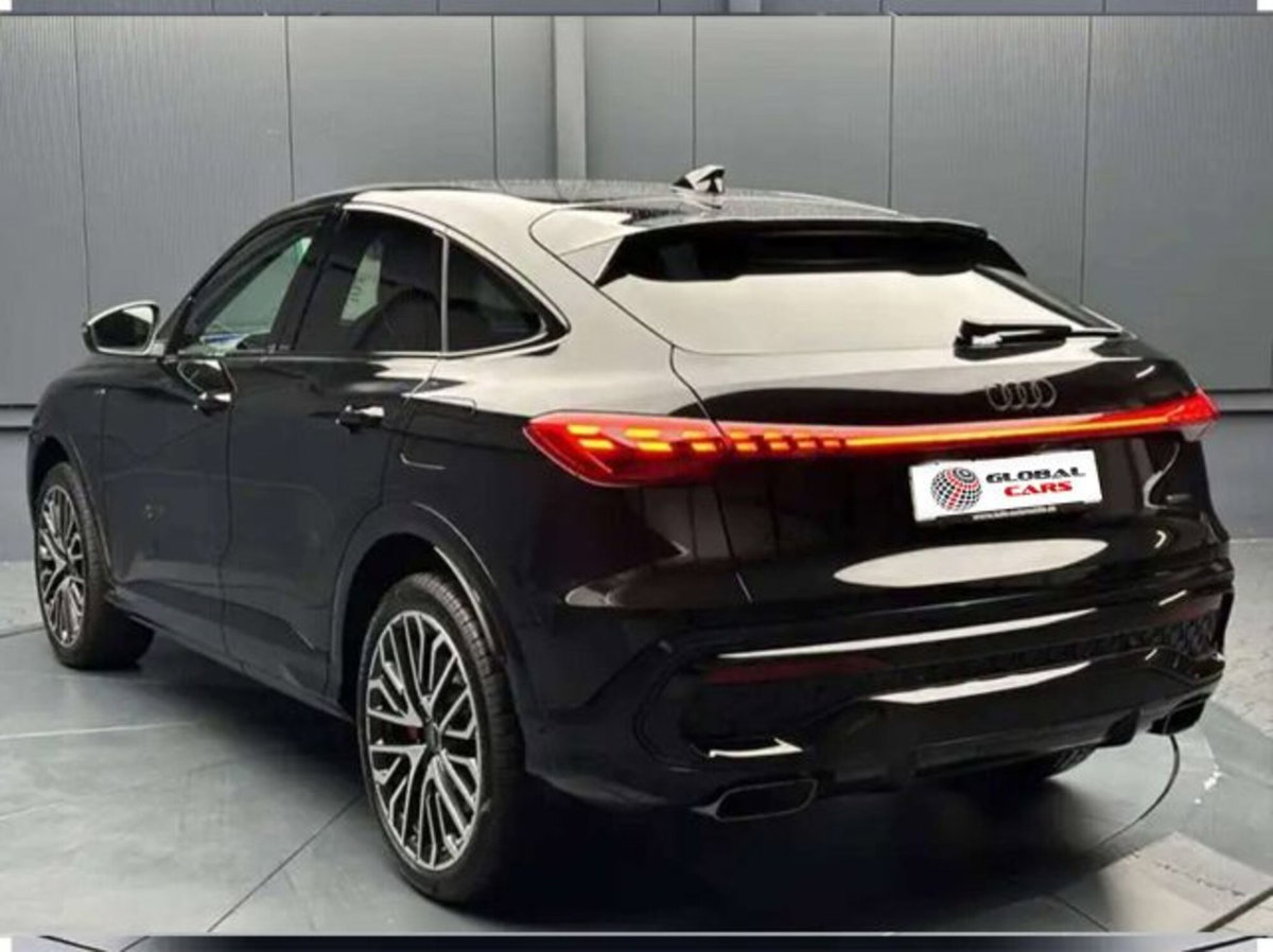 Audi Q5 Sportback 2.0 e-hybrid S line quattro 367cv s-tronic (3)