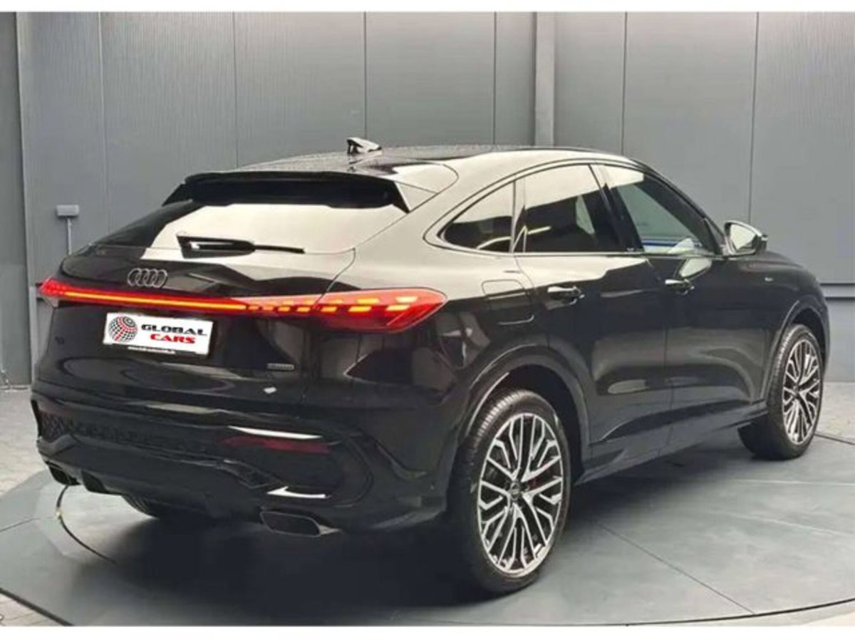 Audi Q5 Sportback 2.0 e-hybrid S line quattro 367cv s-tronic (5)