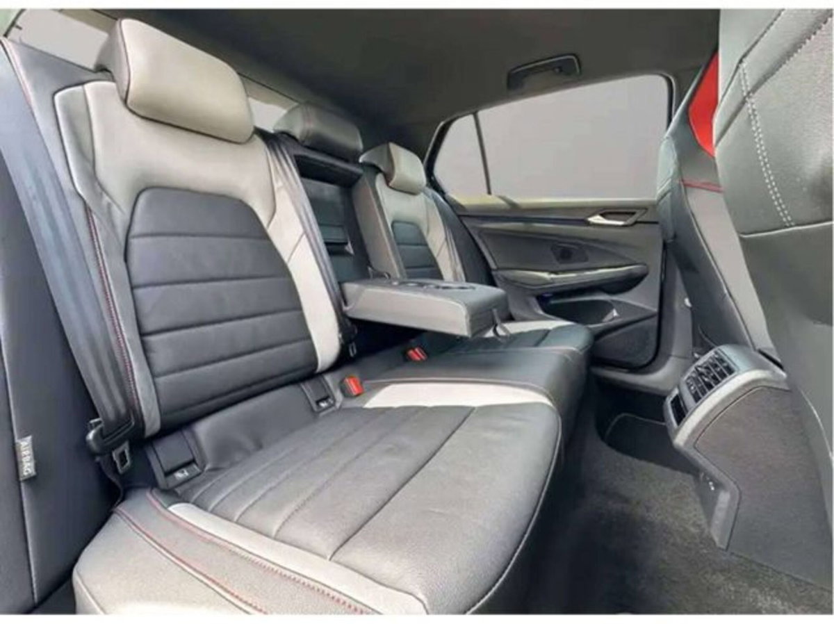 Volkswagen Golf 2.0 tsi GTI MT Ultimate 245cv (15)