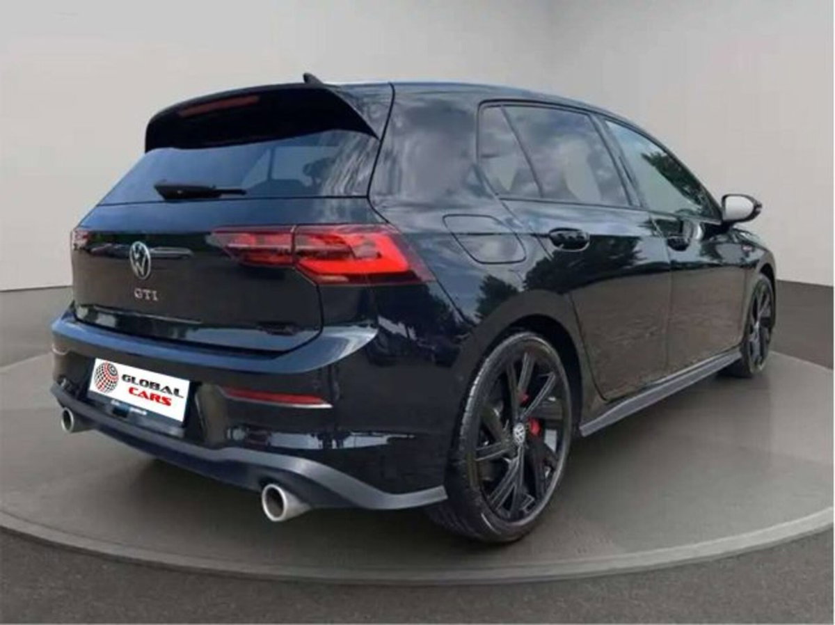 Volkswagen Golf 2.0 tsi GTI MT Ultimate 245cv (5)