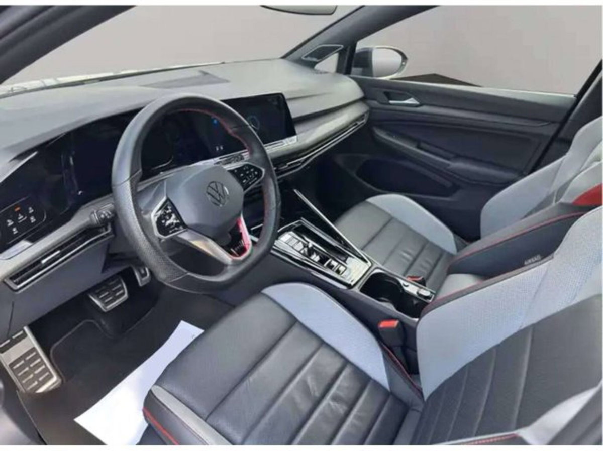 Volkswagen Golf 2.0 tsi GTI MT Ultimate 245cv (9)