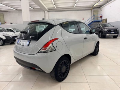 Lancia Ypsilon 1.0 FireFly 5 porte S&S Hybrid Ecochic Silver (5)