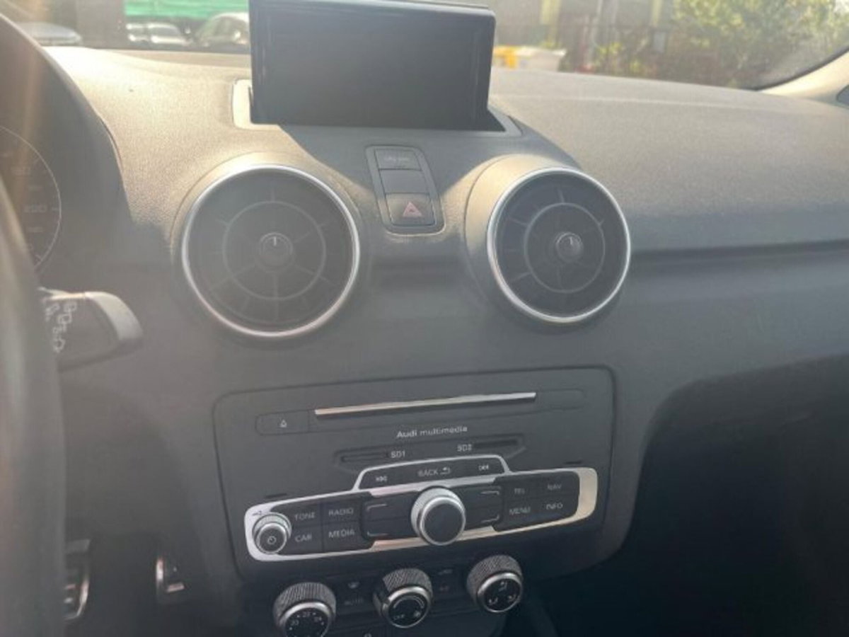 Audi A1 Sportback 1.4 TDI (8)
