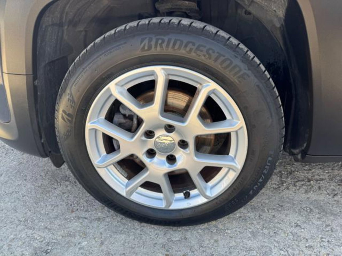 Jeep Renegade 1.3 T4 DDCT Longitude (15)