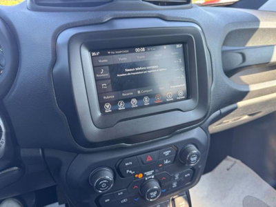 Jeep Renegade 1.3 T4 DDCT Longitude (9)