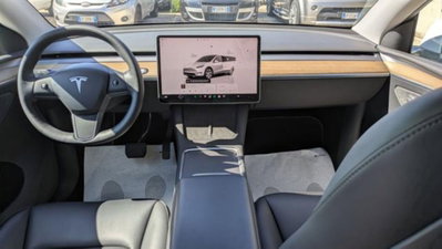 Tesla Model Y Performance Dual Motor awd (7)