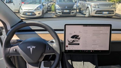 Tesla Model Y Performance Dual Motor awd (13)