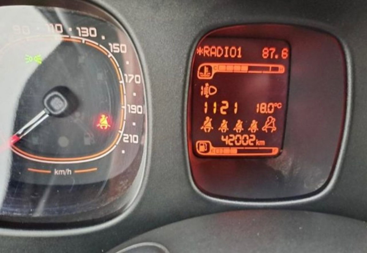 Fiat Panda 1.3 MJT 95 CV S&S Lounge (9)