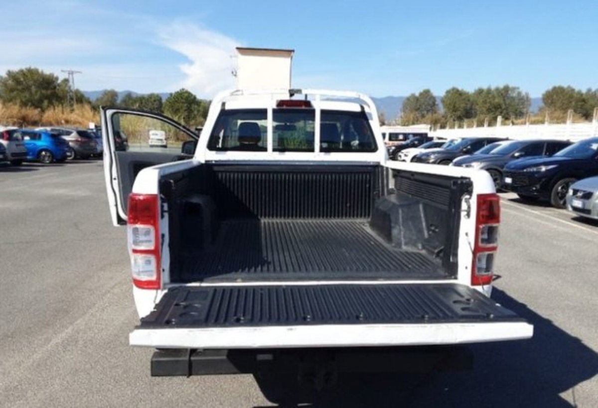 Ford Ranger Pick-up Ranger 2.2 TDCi Doppia Cabina XL 5pt. (4)