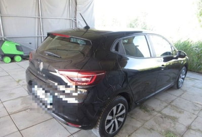 Renault Clio 1.0 tce Techno Gpl 100cv (3)