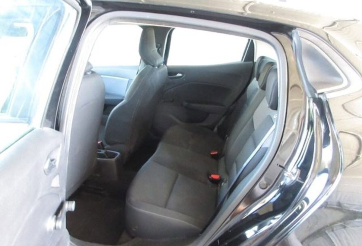 Renault Clio 1.0 tce Techno Gpl 100cv (8)