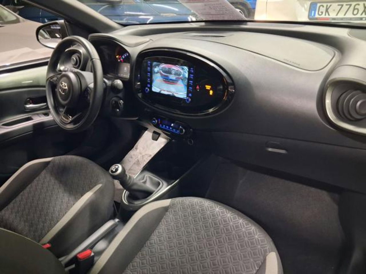 Toyota Aygo X 1.0 VVT-i 72 CV 5 porte Limited Air (11)