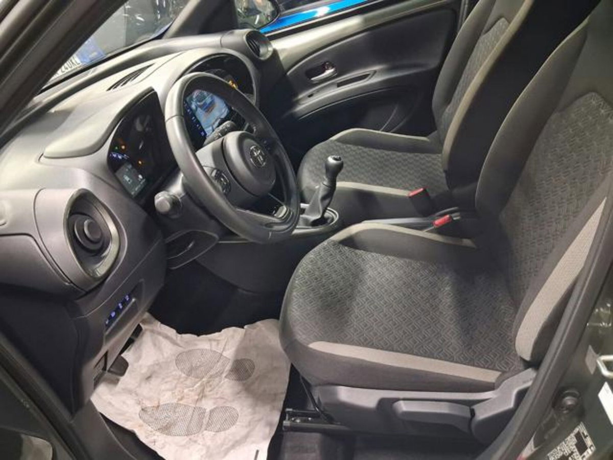 Toyota Aygo X 1.0 VVT-i 72 CV 5 porte Limited Air (12)