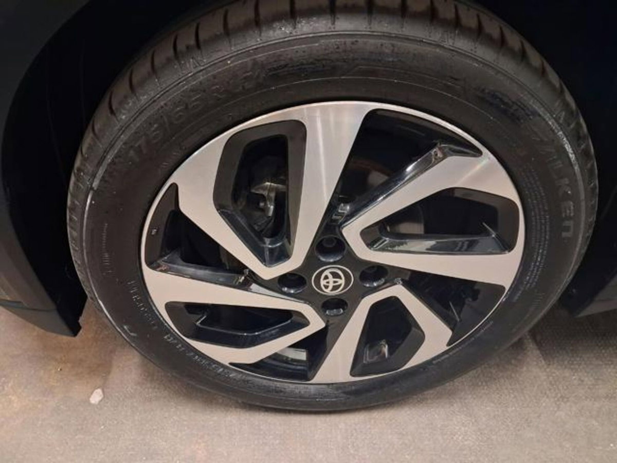 Toyota Aygo X 1.0 VVT-i 72 CV 5 porte Limited Air (6)