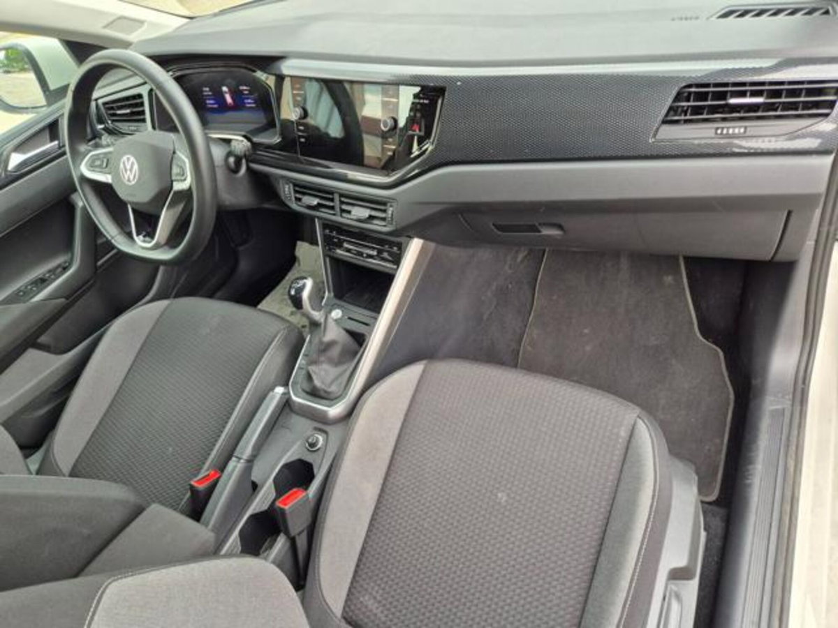 Volkswagen Taigo 1.0 tsi Edition 95cv (12)