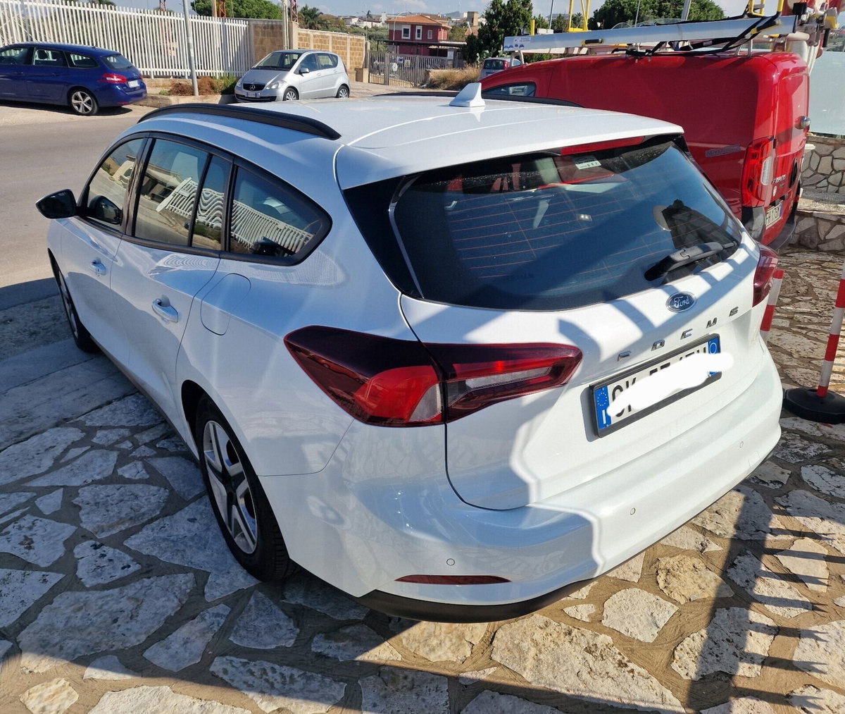 Ford Focus Station Wagon 1.5 EcoBlue 120 CV automatico SW Business (5)