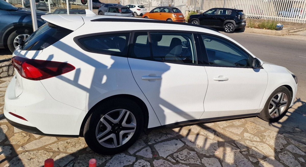 Ford Focus Station Wagon 1.5 EcoBlue 120 CV automatico SW Business (7)
