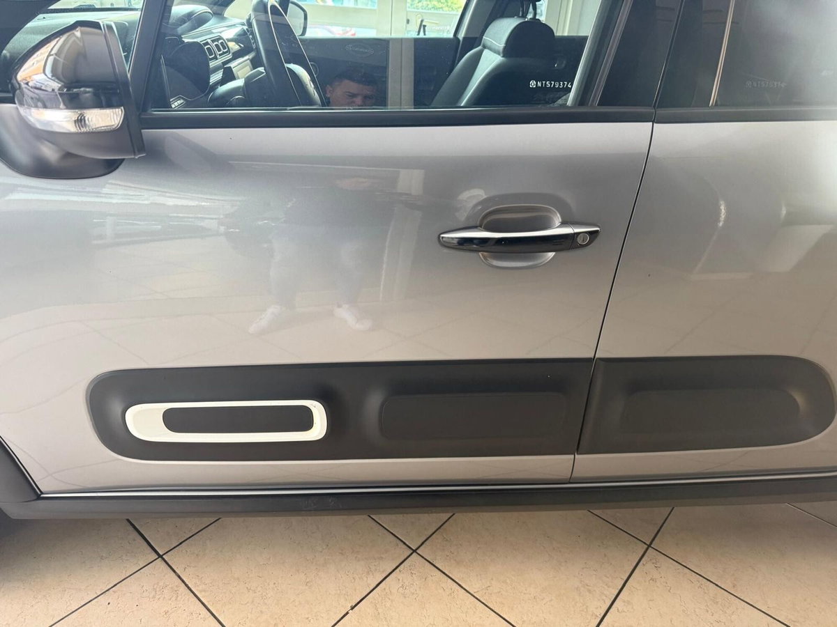 Citroen C3 PureTech 110 S&S EAT6 Shine Pack (15)
