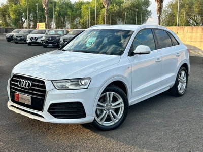 Audi Q3 2.0 TDI 120 CV (2)
