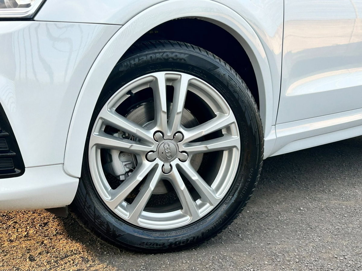 Audi Q3 2.0 TDI 120 CV (8)