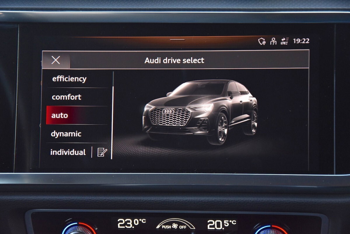 Audi Q3 Sportback 35 TDI quattro S tronic Business Plus (14)