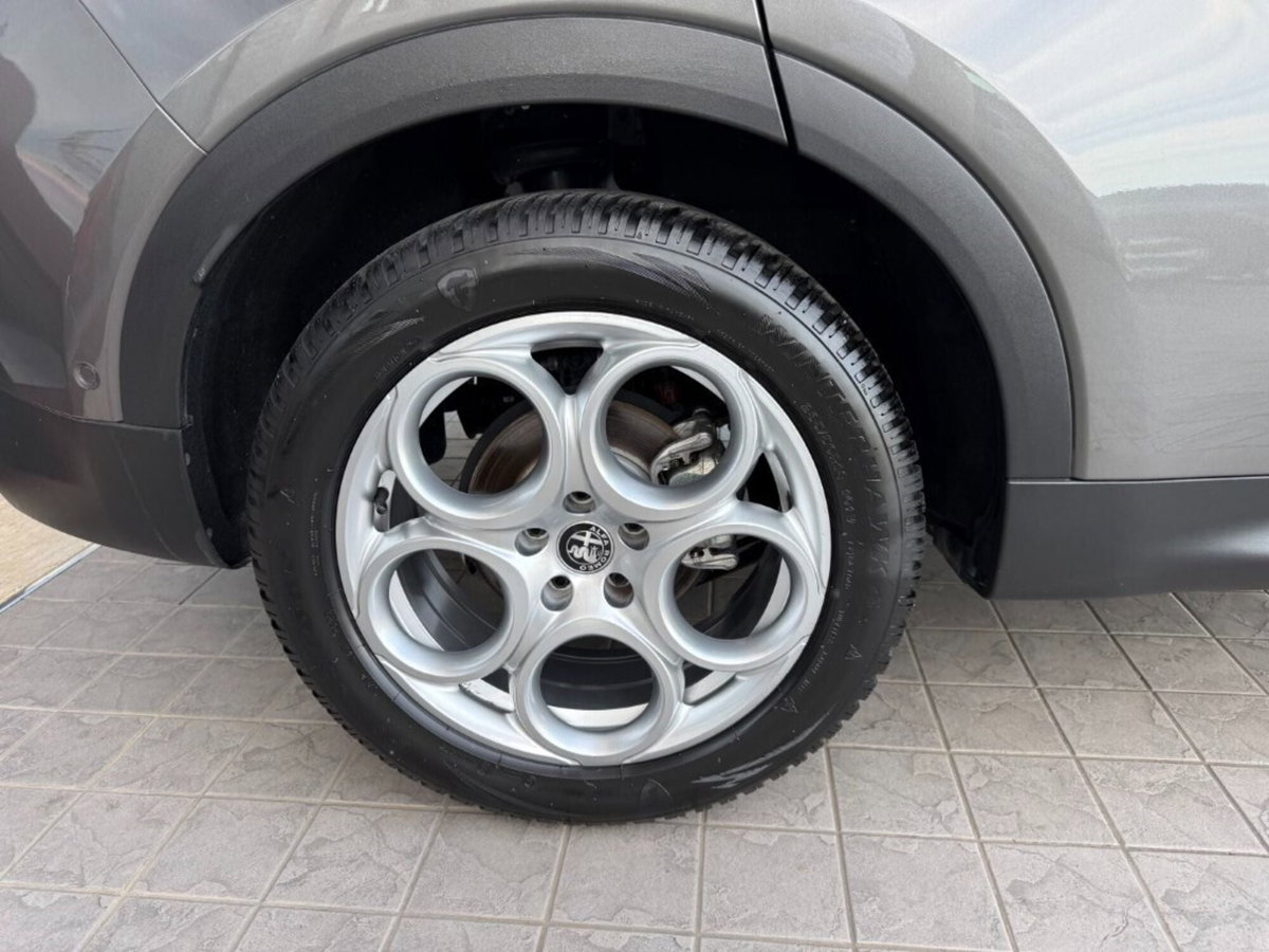 Alfa Romeo Tonale 1.6 Sprint 130cv tct6 (5)