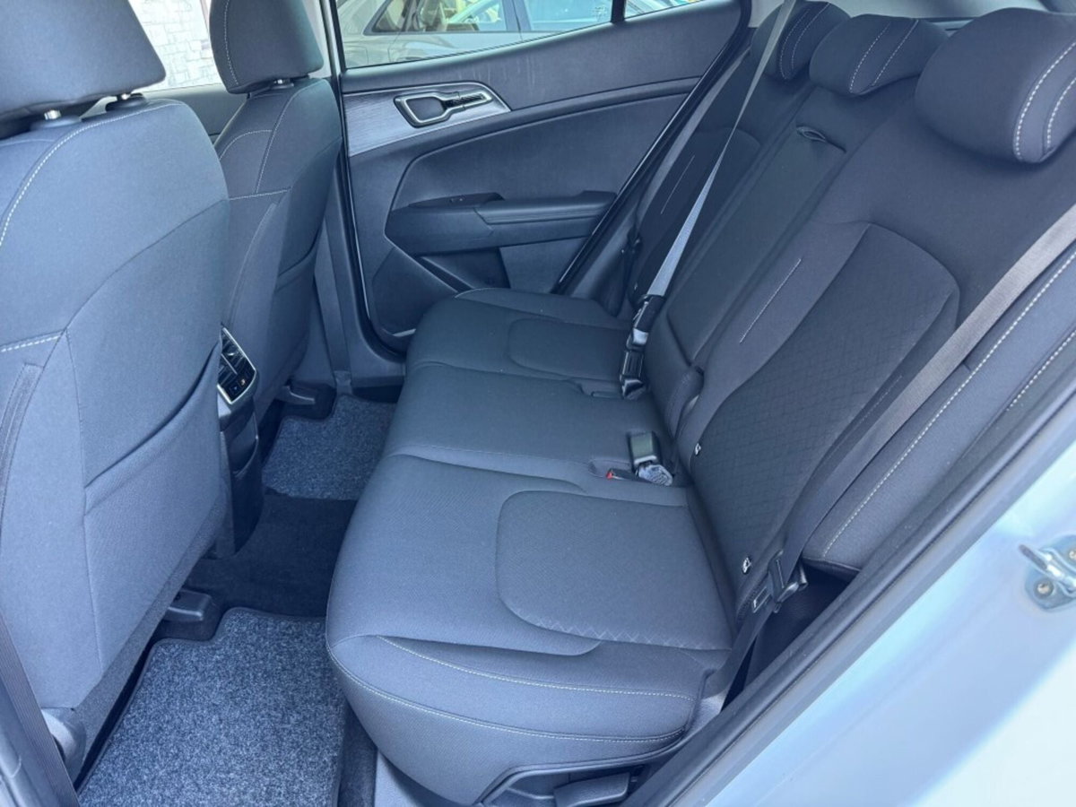 Kia Sportage 1.6 CRDI 115 CV 2WD Business Class (14)