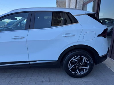 Kia Sportage 1.6 CRDI 115 CV 2WD Business Class (6)