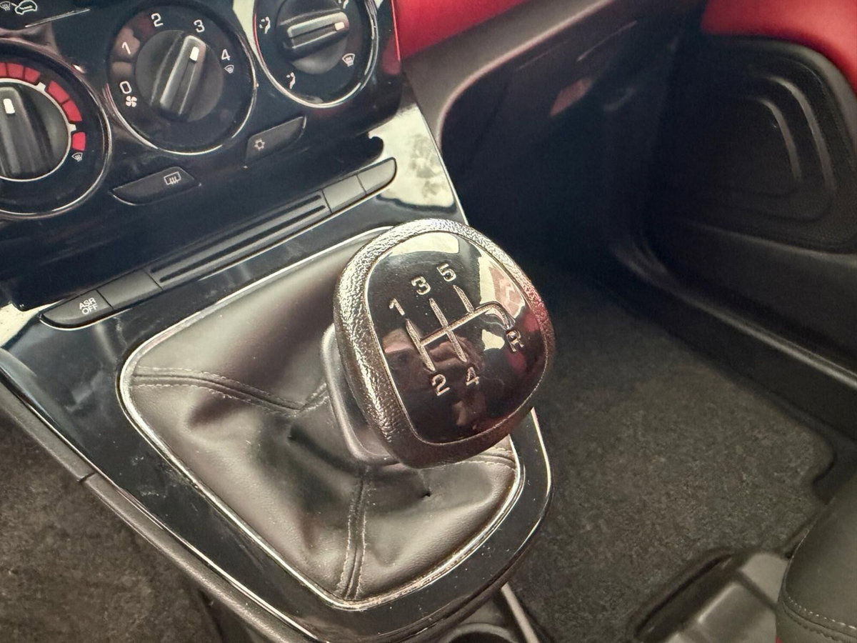 Lancia Ypsilon 1.2 69 CV 5 porte Silver (12)