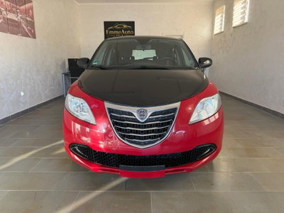 Lancia Ypsilon 1.2 69 CV 5 porte Silver (2)