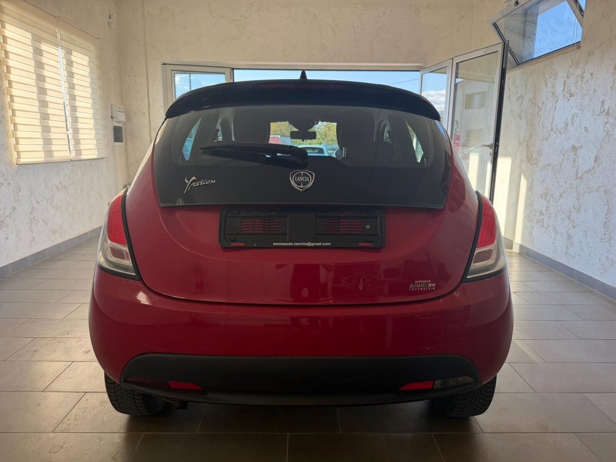 Lancia Ypsilon 1.2 69 CV 5 porte Silver (5)