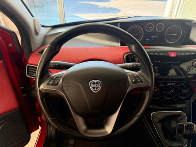 Lancia Ypsilon 1.2 69 CV 5 porte Silver (9)