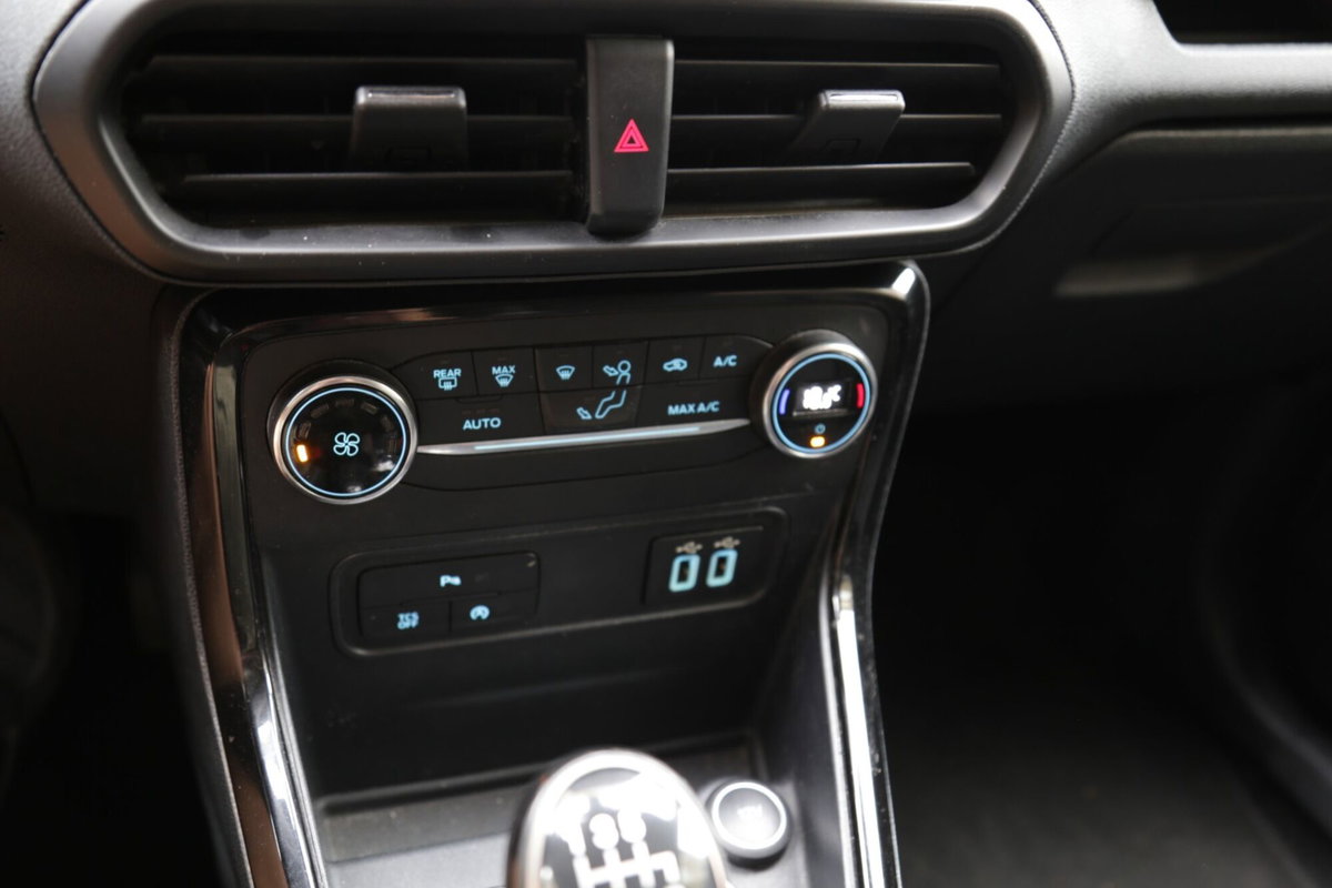 Ford EcoSport 1.0 EcoBoost 100 CV Titanium (16)