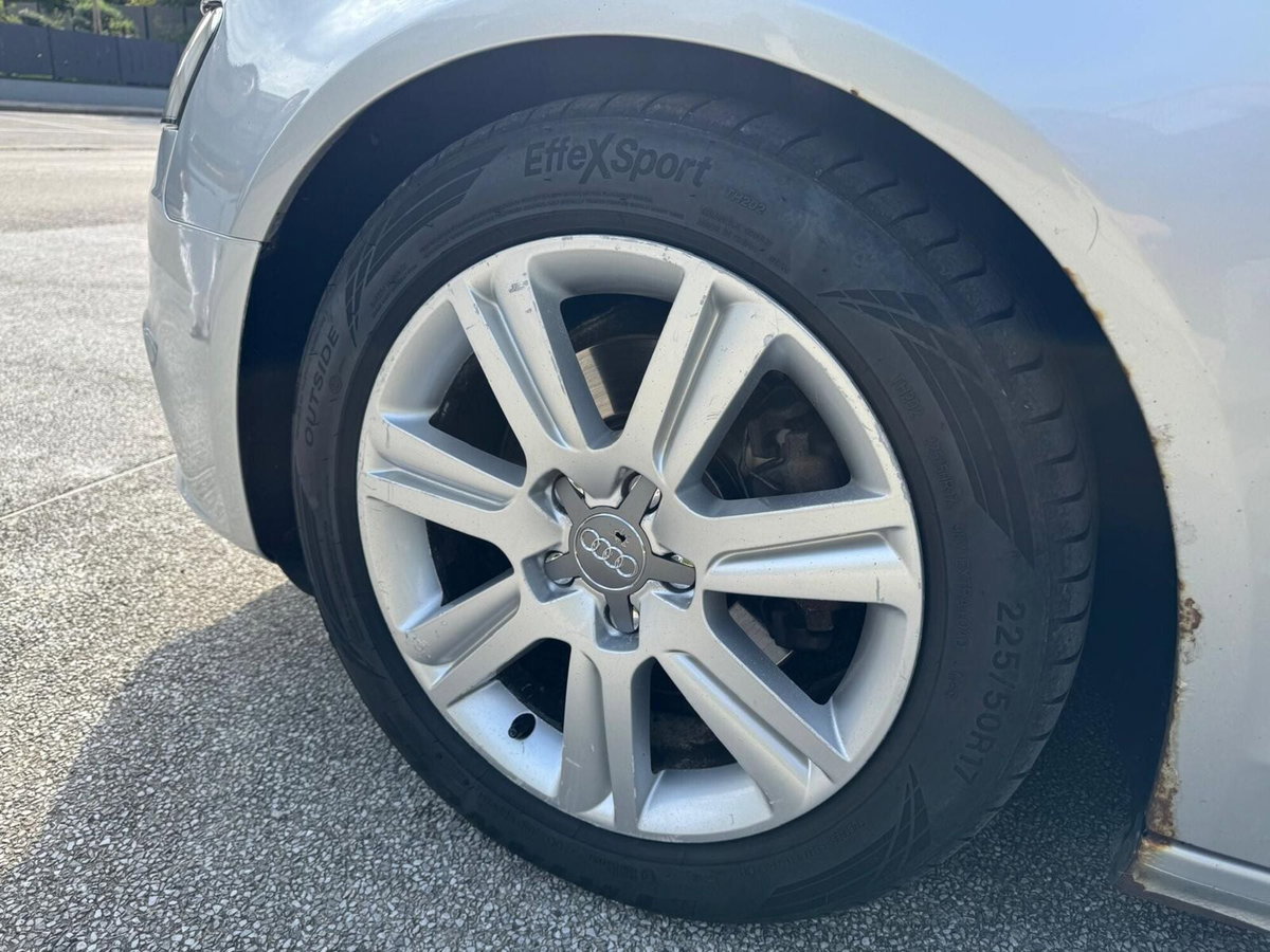 Audi A4 Avant 2.0 TDI 143CV F.AP. (9)