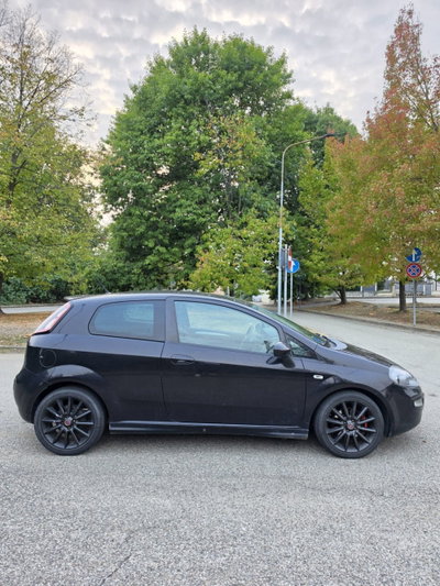 Fiat Punto Evo 1.3 Mjt 95 CV DPF 3 porte S&S Dualogic Sport (8)