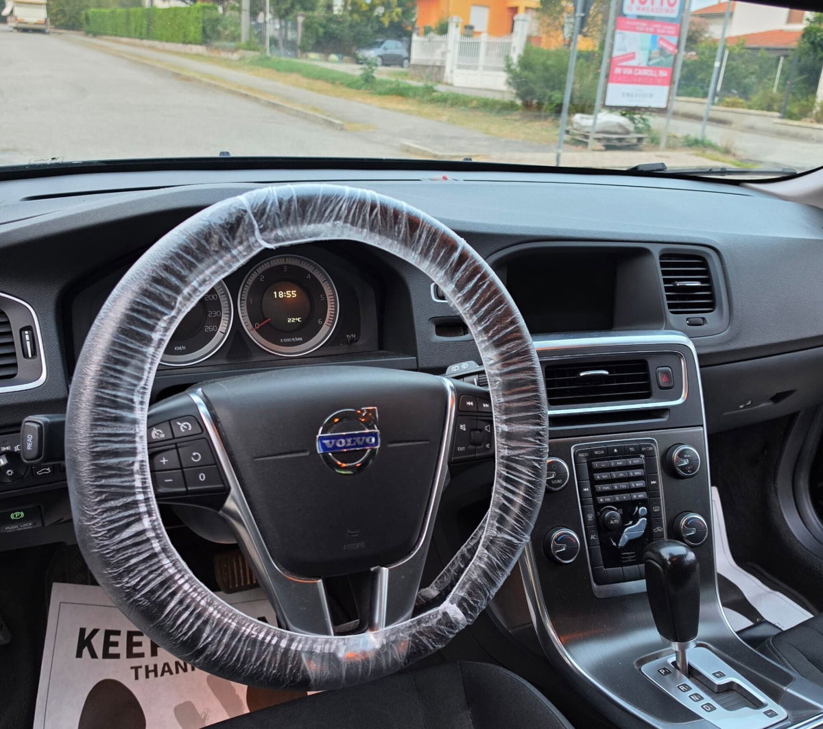 Volvo V60 D3 Geartronic Summum (14)