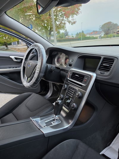 Volvo V60 D3 Geartronic Summum (15)