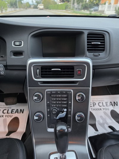 Volvo V60 D3 Geartronic Summum (16)