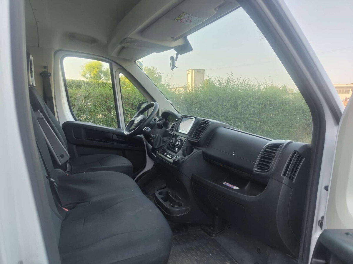 Fiat Ducato Furgone L3H2 2.2 diesel 140cv auto (11)