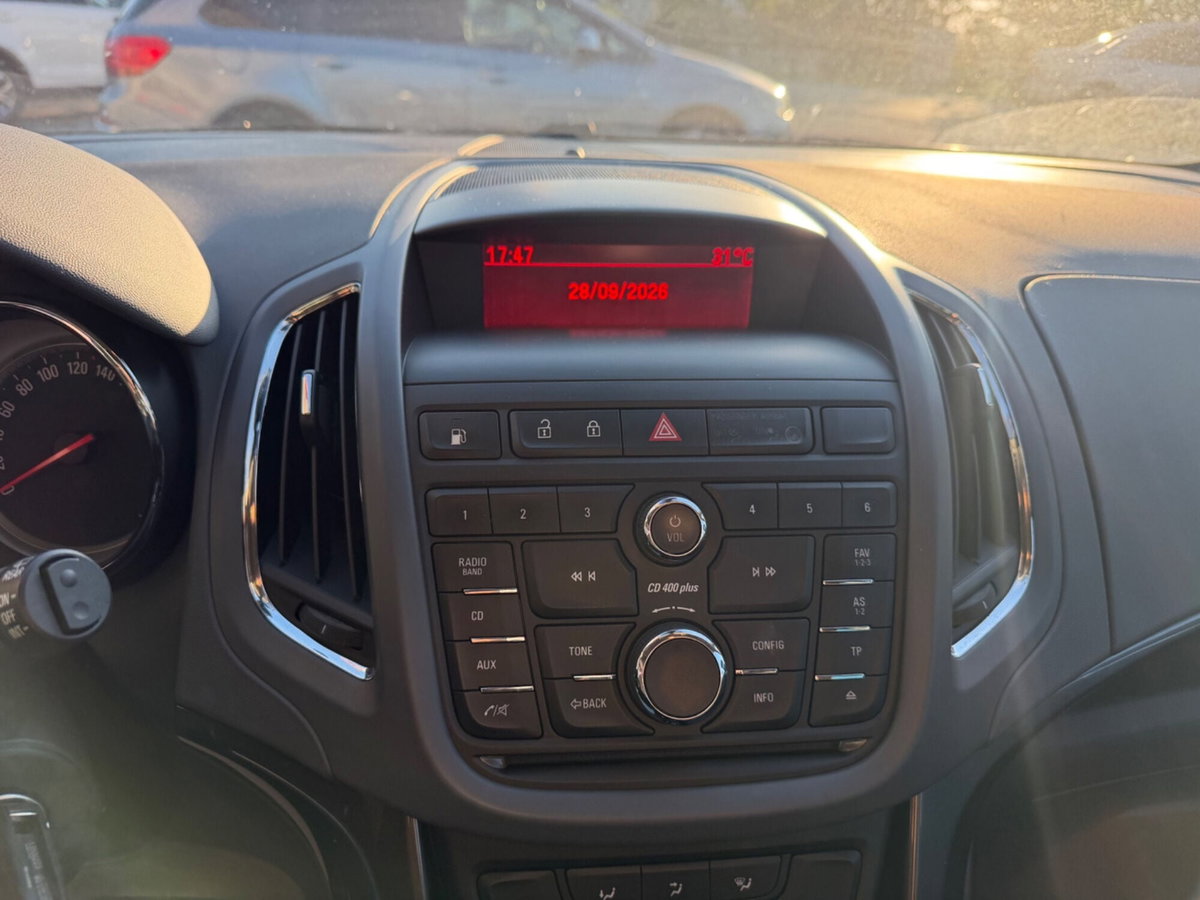 Opel Zafira Tourer 1.6 Turbo EcoM 150CV Cosmo (12)