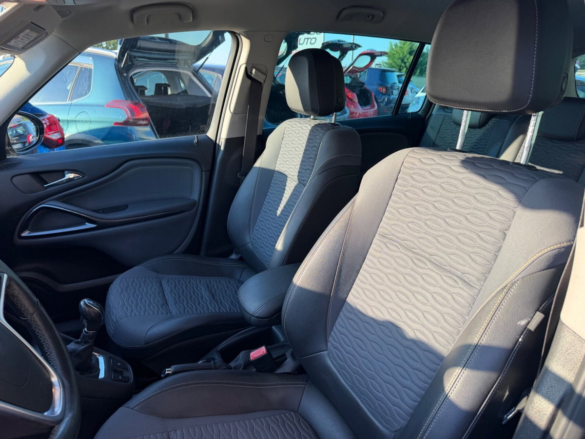 Opel Zafira Tourer 1.6 Turbo EcoM 150CV Cosmo (16)