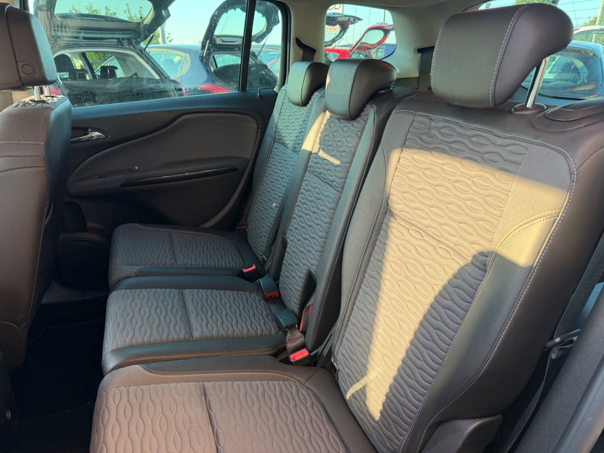 Opel Zafira Tourer 1.6 Turbo EcoM 150CV Cosmo (18)