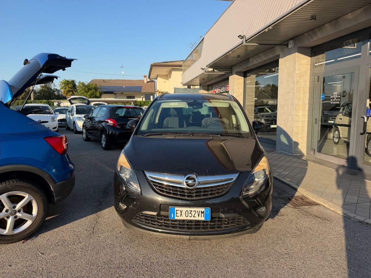 Opel Zafira Tourer 1.6 Turbo EcoM 150CV Cosmo (2)